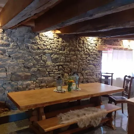 Domaine De La Velle Otel *