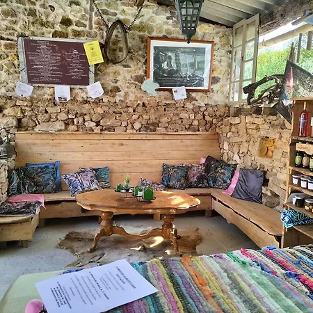 Otel Domaine De La Velle *