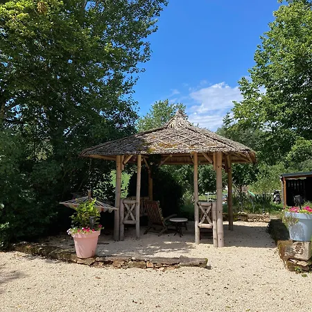Hotel Domaine De La Velle L'Estrade